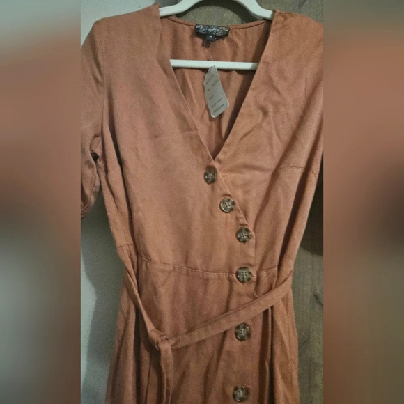 J GEE Button up midi dress In Light Brown. Size medium NWT - Picture 7 of 13